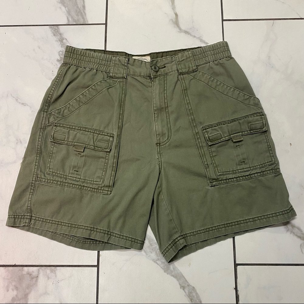 St. John’s Bay Cargo shorts Military green